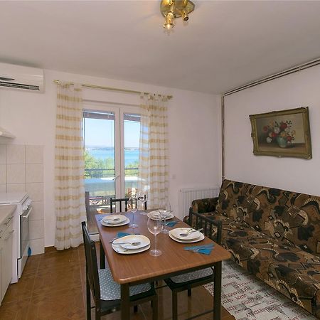 Apartments Irena Tkon Exterior foto